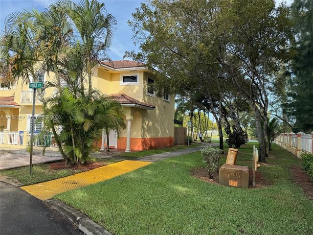 7423 NW 182nd St 7423, Hialeah, FL 33015