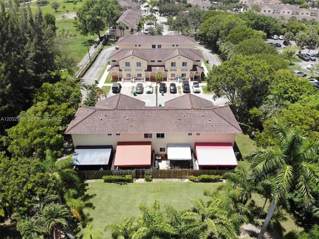 7423 NW 182nd St 7423, Hialeah, FL 33015