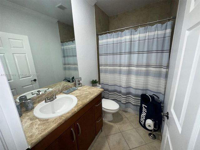 7423 NW 182nd St 7423, Hialeah, FL 33015