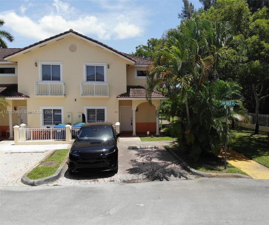 7423 NW 182nd St 7423, Hialeah, FL 33015