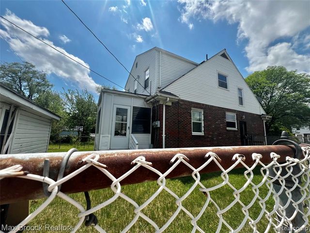 15518 Meyers Road, Detroit, MI 48227