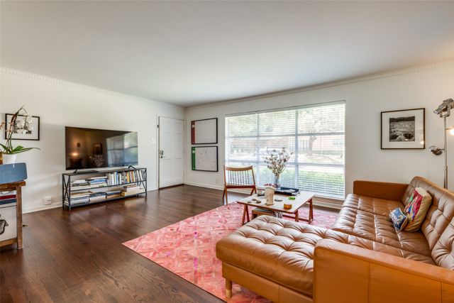 6131 Bandera Avenue A, Dallas, TX 75225
