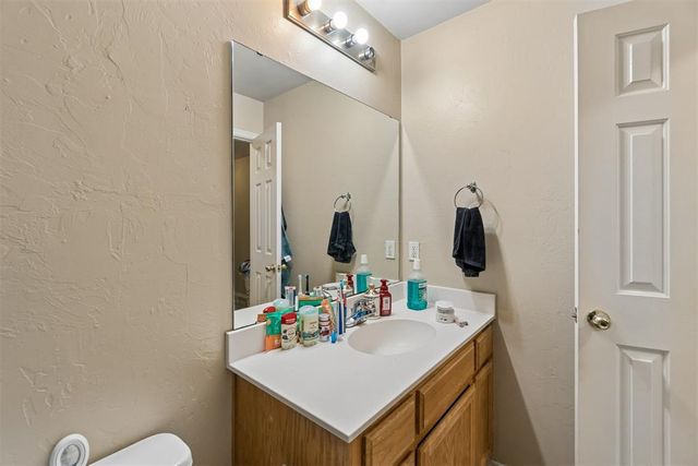 17409 Gold Drive, Edmond, OK 73012