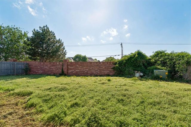 17409 Gold Drive, Edmond, OK 73012