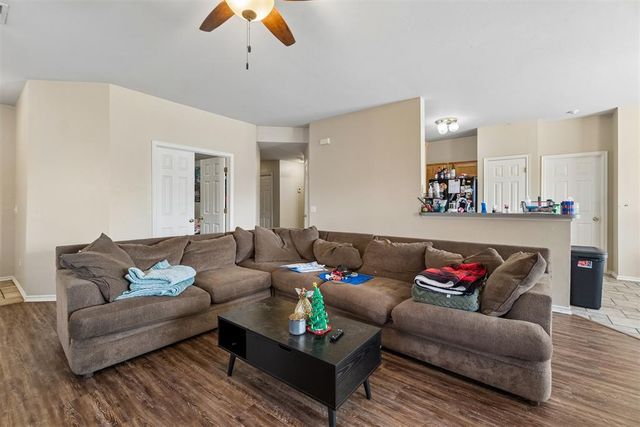 17409 Gold Drive, Edmond, OK 73012