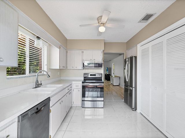 3843 LIGHTHOUSE WAY, New Port Richey, FL 34652