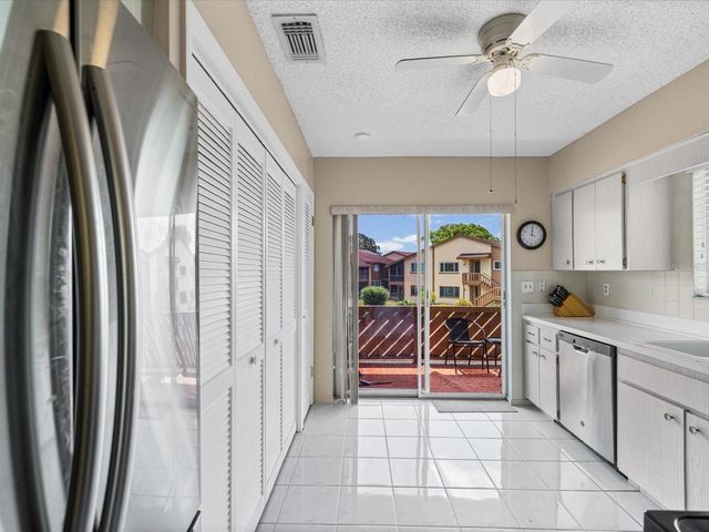 3843 LIGHTHOUSE WAY, New Port Richey, FL 34652