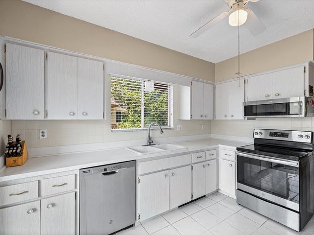 3843 LIGHTHOUSE WAY, New Port Richey, FL 34652