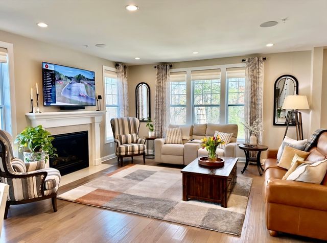 127 Phoebe 127, Methuen, MA 01844