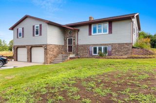5914 AIRPORT DRIVE, Pulaski, WI 54162