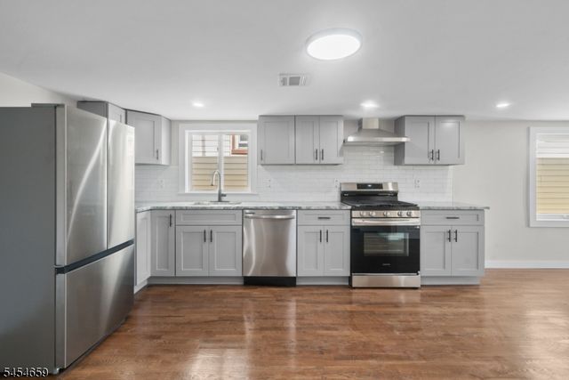 125 Park Ave, Newark City, NJ 07104