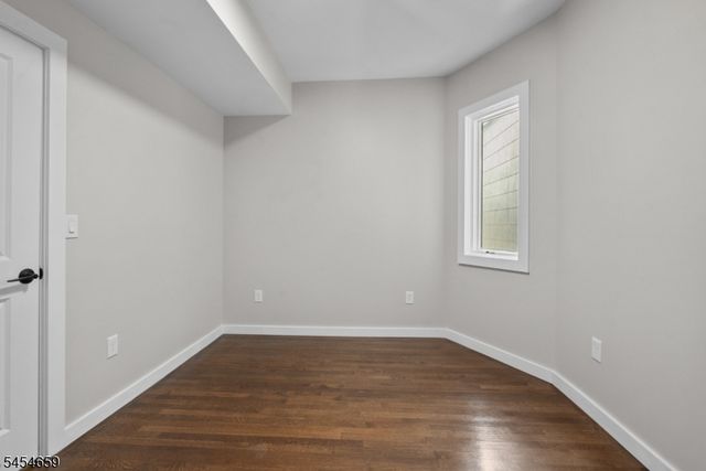 125 Park Ave, Newark City, NJ 07104