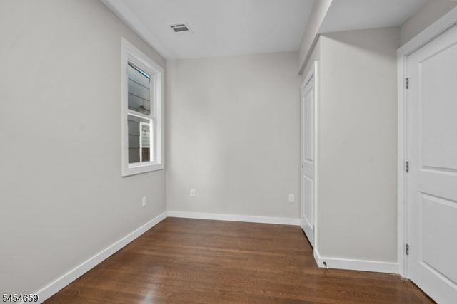 125 Park Ave, Newark City, NJ 07104