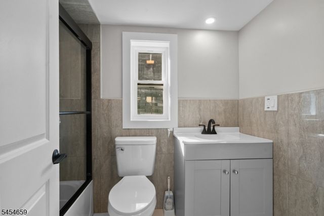 125 Park Ave, Newark City, NJ 07104
