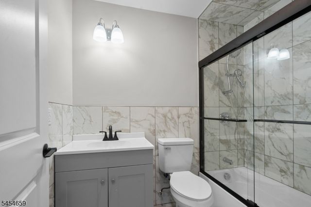 125 Park Ave, Newark City, NJ 07104