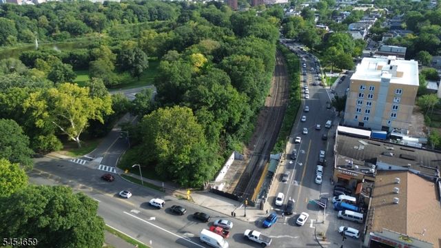 125 Park Ave, Newark City, NJ 07104
