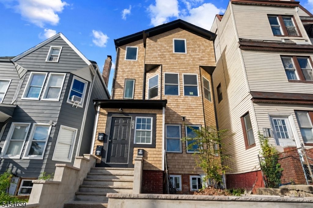 125 Park Ave, Newark City, NJ 07104