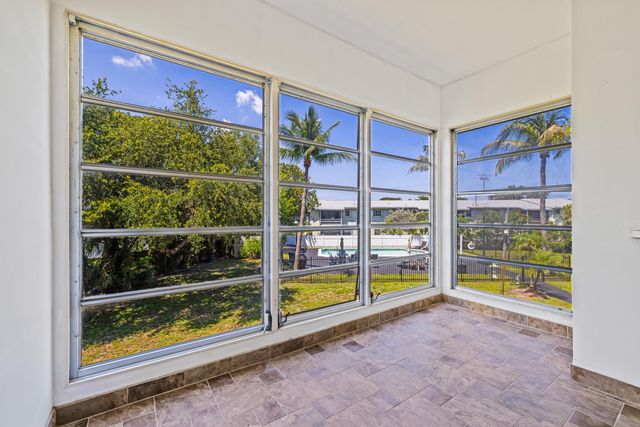 941 Crystal Lake Drive 207, Deerfield Beach, FL 33064