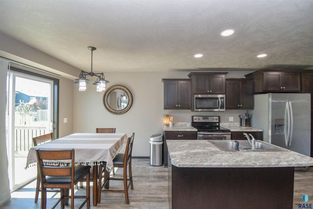 3509 E Brewster St Street, Sioux Falls, SD 57108