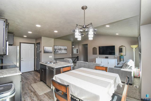 3509 E Brewster St Street, Sioux Falls, SD 57108