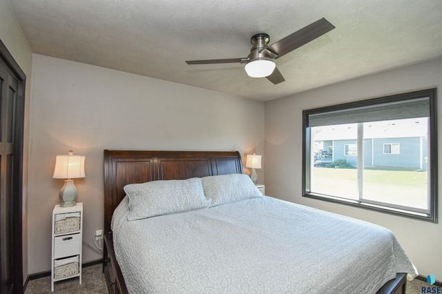 3509 E Brewster St Street, Sioux Falls, SD 57108
