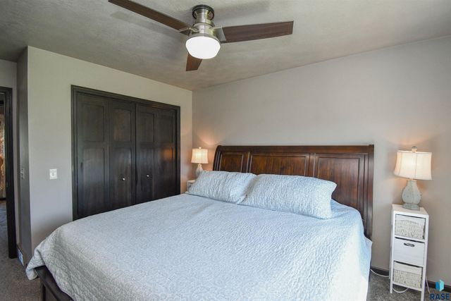 3509 E Brewster St Street, Sioux Falls, SD 57108