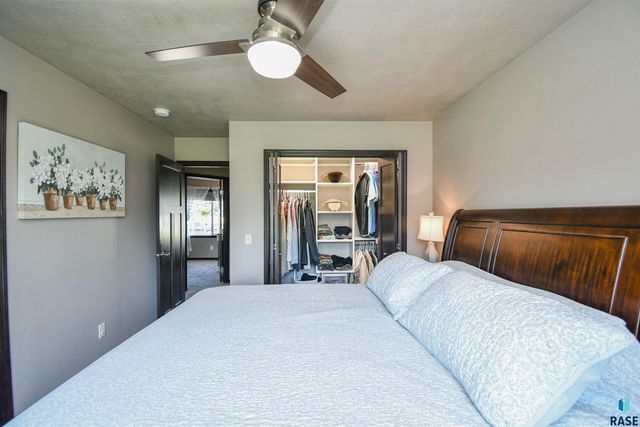3509 E Brewster St Street, Sioux Falls, SD 57108