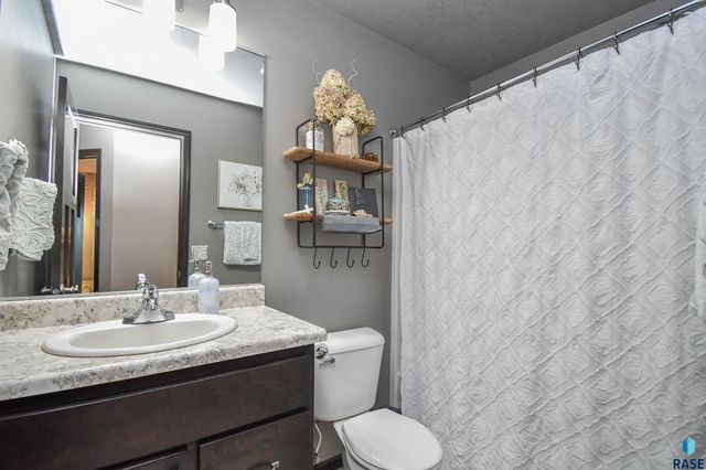 3509 E Brewster St Street, Sioux Falls, SD 57108