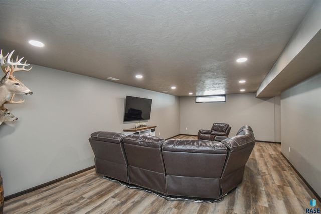 3509 E Brewster St Street, Sioux Falls, SD 57108