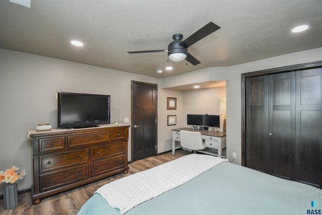 3509 E Brewster St Street, Sioux Falls, SD 57108