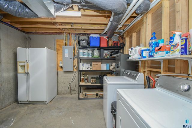 3509 E Brewster St Street, Sioux Falls, SD 57108