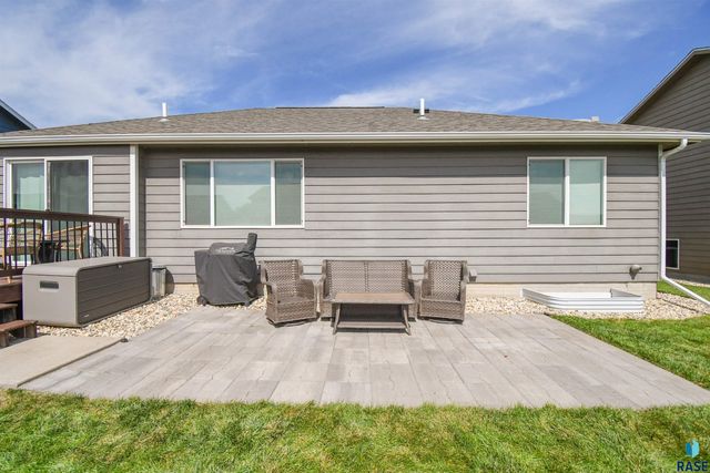 3509 E Brewster St Street, Sioux Falls, SD 57108