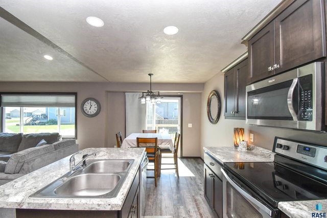 3509 E Brewster St Street, Sioux Falls, SD 57108
