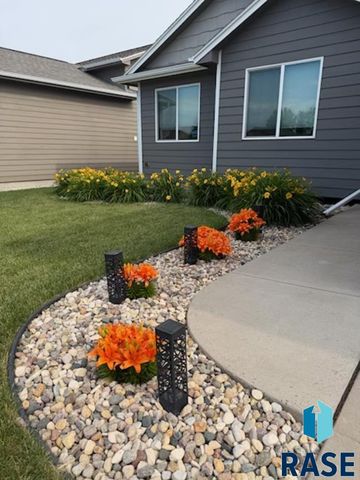 3509 E Brewster St Street, Sioux Falls, SD 57108