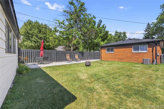 4602 Katherine Street, Dearborn Heights, MI 48125