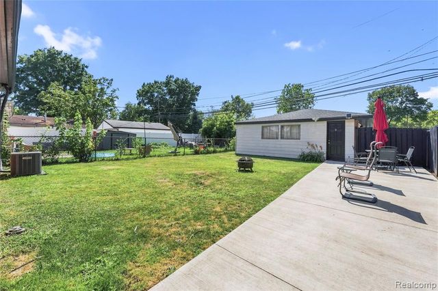 4602 Katherine Street, Dearborn Heights, MI 48125