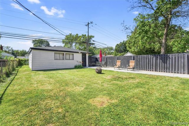 4602 Katherine Street, Dearborn Heights, MI 48125