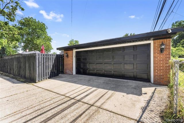 4602 Katherine Street, Dearborn Heights, MI 48125