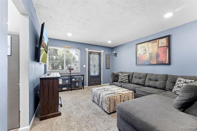 4602 Katherine Street, Dearborn Heights, MI 48125