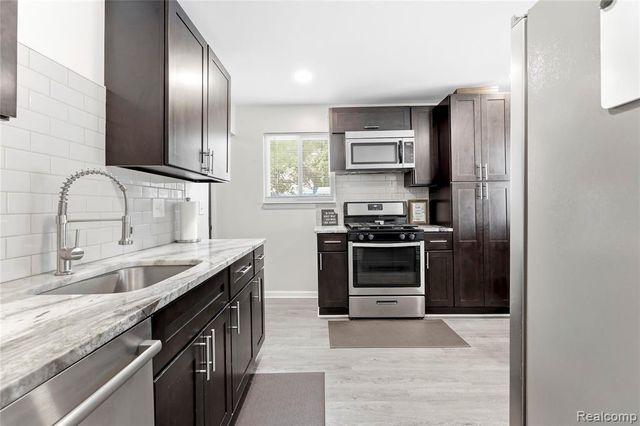 4602 Katherine Street, Dearborn Heights, MI 48125