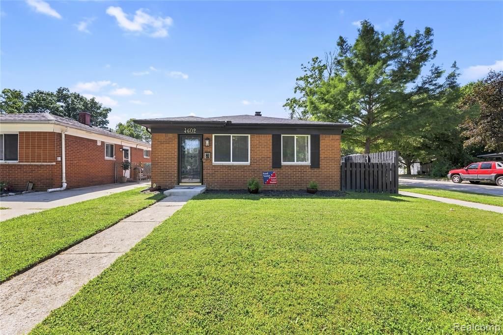 4602 Katherine Street, Dearborn Heights, MI 48125