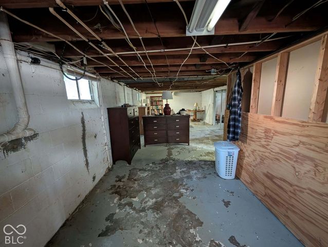 2501 Dillman, Terre Haute, IN 47802