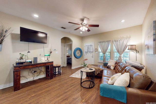 1118 Lonesome, Canyon Lake, TX 78133