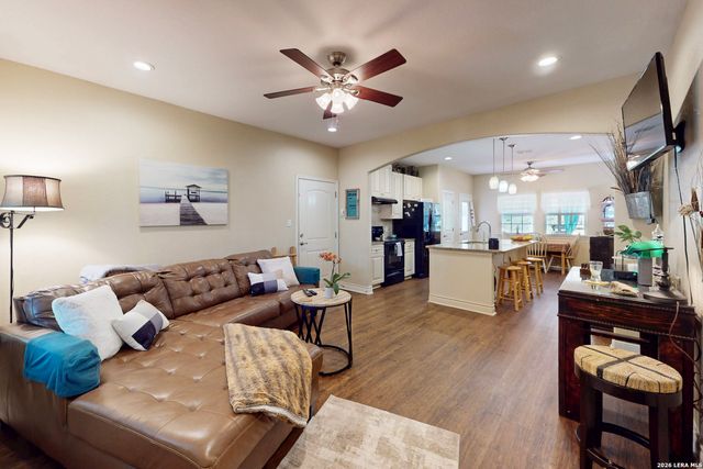 1118 Lonesome, Canyon Lake, TX 78133