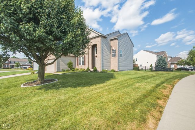 1263 Vista Way, Greenwood, IN 46143