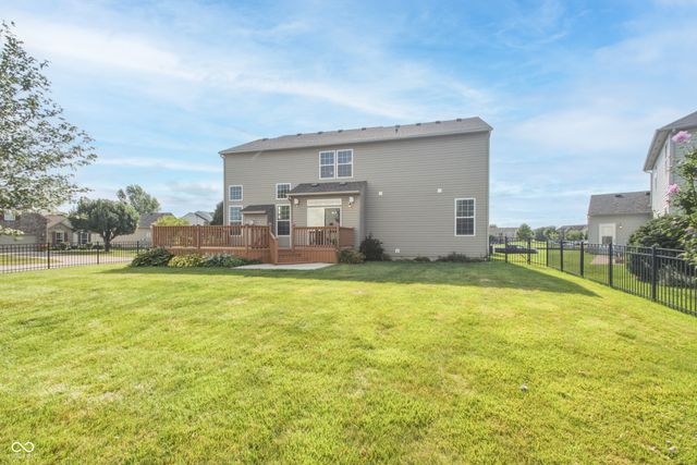 1263 Vista Way, Greenwood, IN 46143