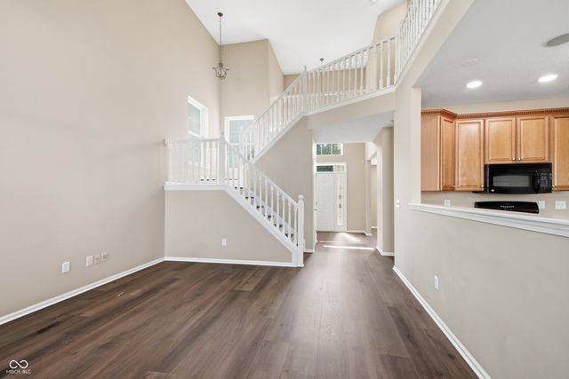 1263 Vista Way, Greenwood, IN 46143