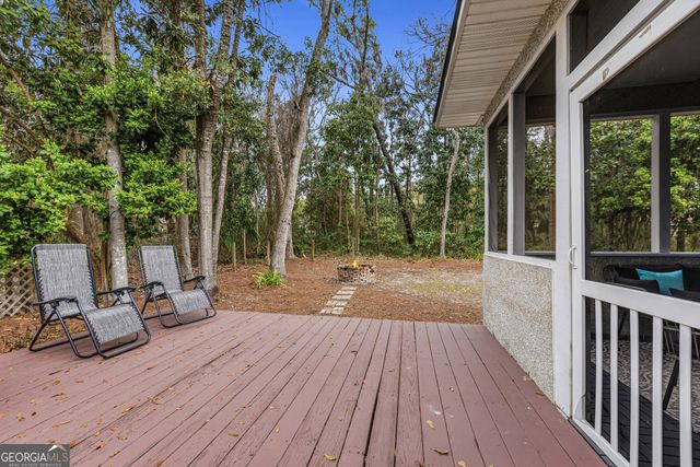 811 Riverview Drive W, St. Marys, GA 31558