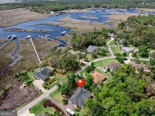 811 Riverview Drive W, St. Marys, GA 31558