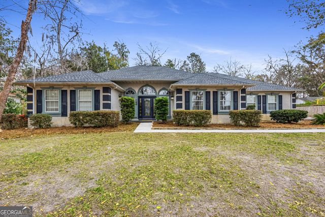 811 Riverview Drive W, St. Marys, GA 31558